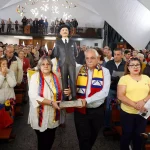 Emotiva entronización de la imagen de José Gregorio Hernández en Vigo: el primer Santo venezolano llega a la Iglesia de los Picos