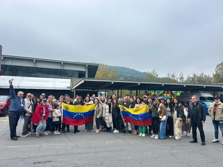Venezolanos en Galicia se unen para celebrar la Feria de La Chinita en Ourense